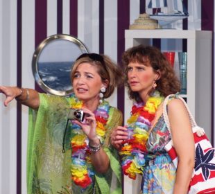 M.S. Aphrodite – Fernsehstars am Limit! ..... (13 Rollen)