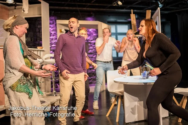 Theaterstück Der Spieleabend Diskussion Theaterstück Der Spieleabend Diskussion