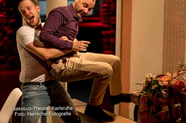 Theaterstück Der Spieleabend Freund trägt Freund Theaterstück Der Spieleabend Freund trägt Freund